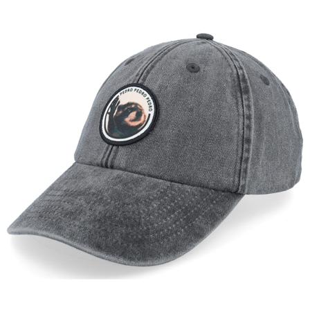 Scenes - Zwart unconstructed Cap - Raccoon Pedro Round Patch Washed Black Dad Cap @ Hatstore