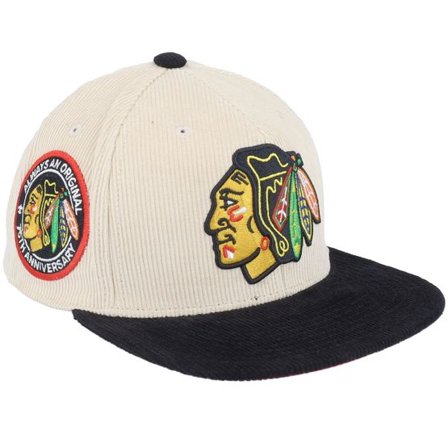 Mitchell & Ness - NHL Beige snapback Keps - Chicago Blackhawks Team Cord Off White/Black Snapback @ Hatstore