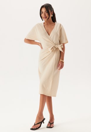 Happy Holly - Soft Kimono Sleeve Dress - Light beige - Kläder - - Bubbleroom