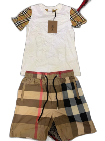 Vit Burberry t-shirt med rutiga ärmar