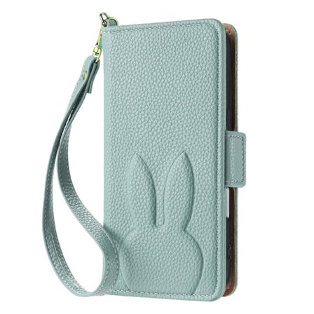 Etui til iPhone15ProMax lysegrønn preget kanin skinn samme stil lanyard belte