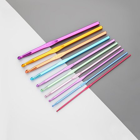 Virka krokar aluminium 10 st i olika färger och storlekar