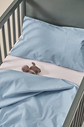 Jotex - Percale Mini Sengesæt Tremmeseng - Økologisk Støvblå - ZACK - Køb Sengetøj til børn hos Jotex