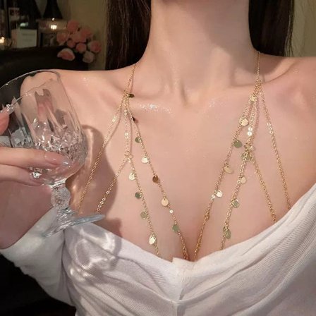 Exotisk trend, cool och kryddig tjej, kroppskedja, bröstkedja, överdriven high-end känsla, nyckelbenskedja, paljetter, ren åtrå