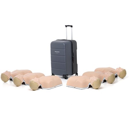 LAERDAL HLR-docka Little Anne Gen2 ljus hy 6/fp - Lyreco - Skyddsutrustning - Första Hjälpen - Hjärt- och lungräddning