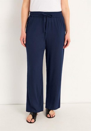 Cellbes of Sweden - Bukse i viskosekrepp i marineblå for damer i størrelse 42/44
