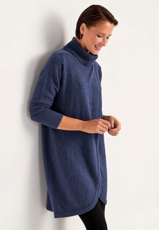 Cellbes of Sweden - Strikket polotrøje med slå-om detalje foran i blågrå til damer i størrelse 62/64