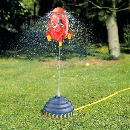 Vannrakett sprinkler - Utespill for barn - Vannlek for
