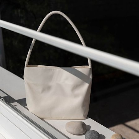 Axelväska Bucket Bag VIT