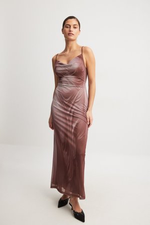 Vollan x NA-KD Waterfall Mesh Maxi Dress - Slip-kjoler - Lyserød - XS