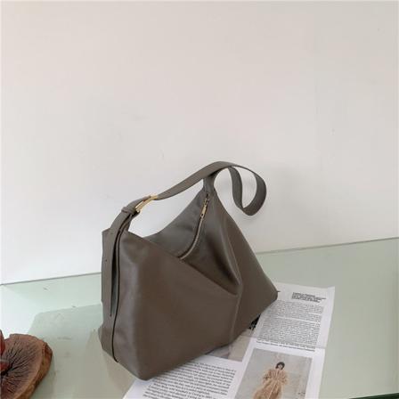 Naisten naisten käsilaukku Pehmeä Collapse Simple Style All-Match Crossbody Suuri kapasiteetti Gray