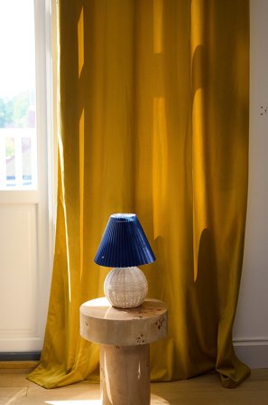 Jotex - Gardin Med Maljer i Fløyel 1-lengde Senapsgul - SAVANNAH - Kjøp Maljegardiner hos Jotex