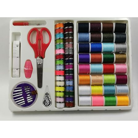 Sysett - 64 spoler + saks + linjal + nål, trådbokssett for quilting, søm, hånd- og maskinsøm