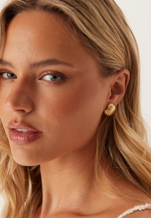 BY JOLIMA - Sea Earring - Gold - Kläder - - Bubbleroom