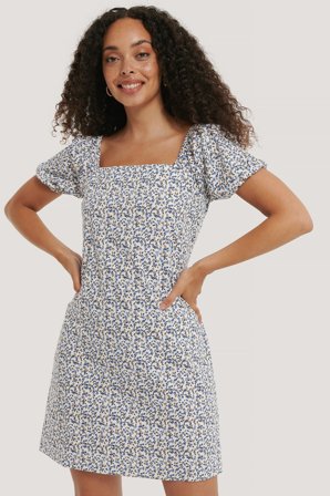 NA-KD Boho - Minikjole Med Trykk Og Firkantet Utringning - Blomstrete kjole - Flower - EU 38