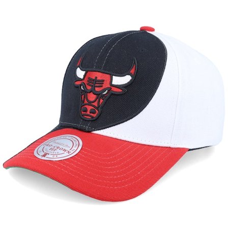 Mitchell & Ness - NBA Noir adjustable Casquette - Chicago Bulls Curved Pro Black/White/Red Adjustable @ Hatstore