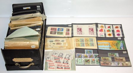 Ungarn - Dubletsamling i 1 kartotekskasse - Stemplet