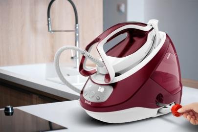 TEFAL GV9220 Dampfbügelstation 2600 W Durilium AirGlide Autoclean soleplate Burgund, Weiß