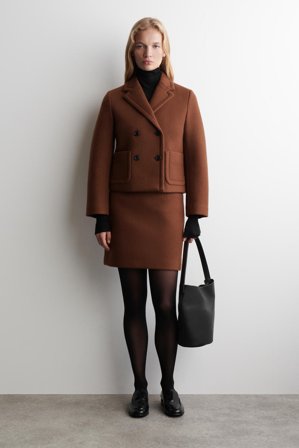 COS Frauen Zweireihiger Kürzerer Wollblazer in Braun