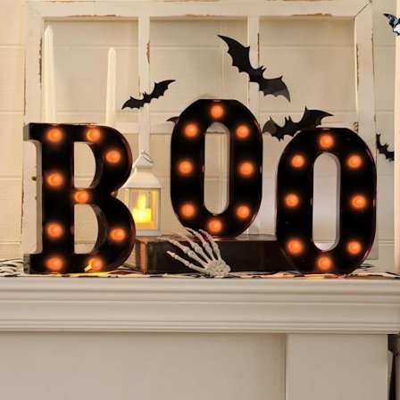 Halloween LED-skilt "BOO" – 3 bogstaver med orange lys, batteridrevet dekoration til indendørs brug_OF