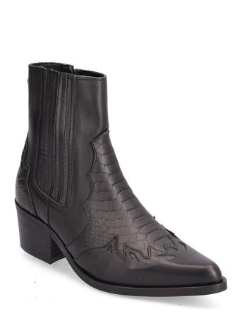 Selena Bootie Steve Madden Black