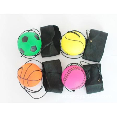 4 stk håndleddsball med returfunksjon, inkludert basketball,