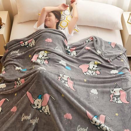 Mjuk komfortfilt Cover Dubbel användning flanell Lakan Plysch dubbelsidig sammet Winter Thermal Dumbo 120*200cm