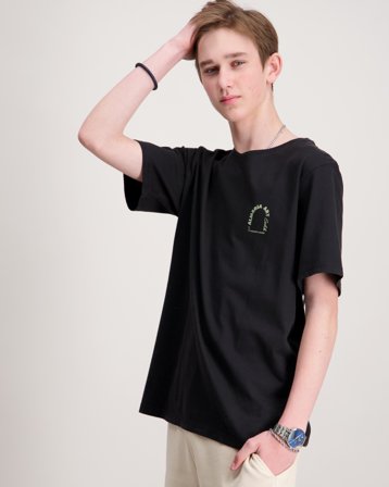 Jack & Jones JORALMERIA WORLD TEE SS CREW NECK JNR Schwarz T-Shirts Jungen - Kids Brand Store