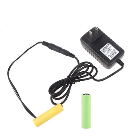 3V virtamuunnin AA-paristonpoistajat korvaavat 2 kpl 1,5 V AM3/LR6/AA-paristoja