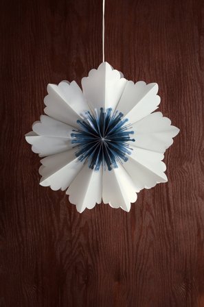 Jotex - NARCISS julestjerne ø 55 cm Vit/gråblå - Kjøp Julestjerner hos Jotex