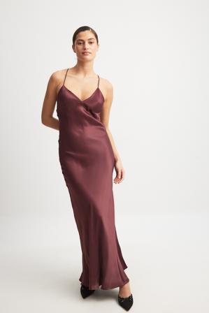 Vollan x NA-KD Satin Slip Dress - Slip-kjoler - Burgundy - EU 38