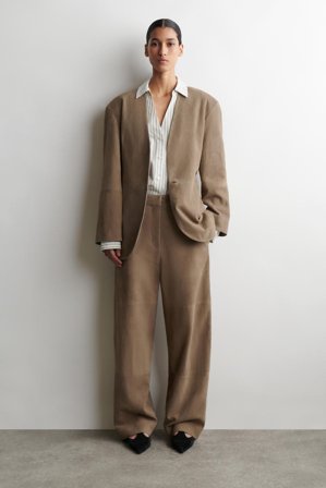 COS Women's Byxor I Mocka Med Raka Ben in Beige