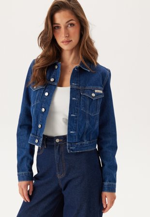 Calvin Klein Jeans - Cropped 90's Denim Trucker - 1A4 Denim Medium - Kläder - - Bubbleroom