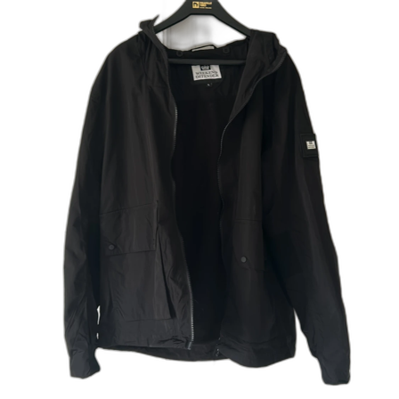 Svart jacka med huva från Weekend Offender