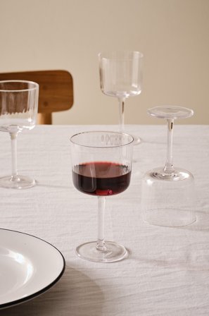 Jotex - Rødvinsglass 4-pakning Transparent - NOOR - Kjøp Vinglass hos Jotex