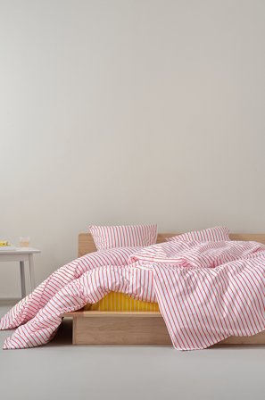 Jotex - Dynetrekk Økologisk Hvit/tomatrød - SIMA - Kjøp Sengesett hos Jotex