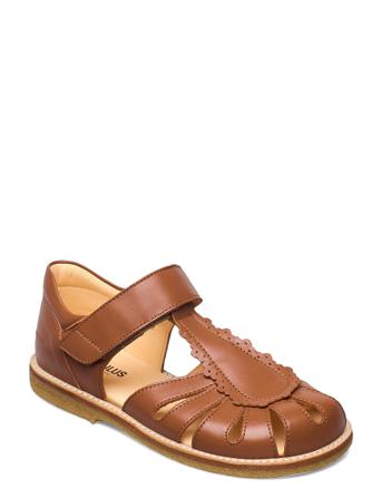 Sandals - Flat - Closed Toe - Shoes Summer Shoes Sandals Brun ANGULUS