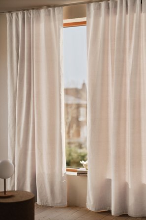 Jotex - Fløyelsgardin 2-pakke Naturhvit - SAMANTHA - Kjøp Fløyelsgardiner hos Jotex