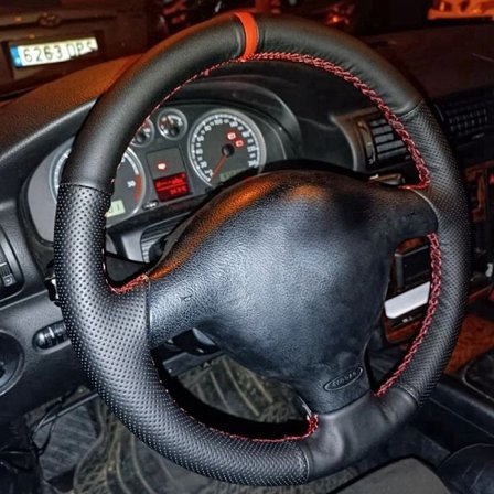 Anpassat bilrattsskydd i läder kompatibelt med Volkswagen VW Golf 4 Passat B5 1996-2003 Seat Leon 1999-2004 Polo 1999-2000