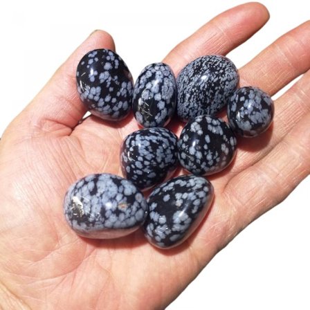 Äkta snöflinga obsidian tumlad sten attraktiv äkta ca 100 gram energiserade stenar (snöflinga)