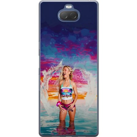 Kompatibel Mobilcover til Sony Xperia 10 Plus Blond kvinde i farverigt strandtøj, der leger i havet ved solnedgang