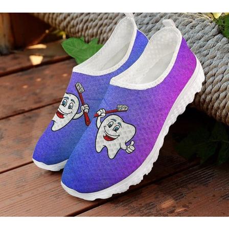 Söta tecknade tandmönster kvinnor Slip On Sneakers ( set 1) C 38