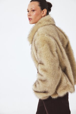 NA-KD Veste en fausse fourrure zippée - Manteaux en fausse fourrure - Beige - EU 36