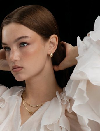 SNÖ of Sweden Soap Pearl Oval Ring Ear G/White - Onesize - Gold - ONE SIZE