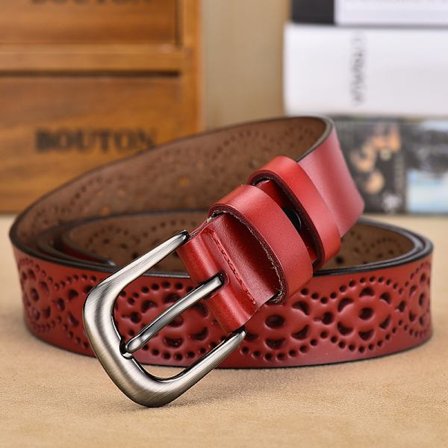 Rødt Vintage Ekte Skinnbelte for Kvinner Mote Hul Blomsterdesign Damebelte med Legeringsspenne for Jeans