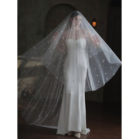 Enkellager hjärtformat brudslöja gjord av mjuk tyll, vit, 3 meter, utan hårkam, ansiktsslöja