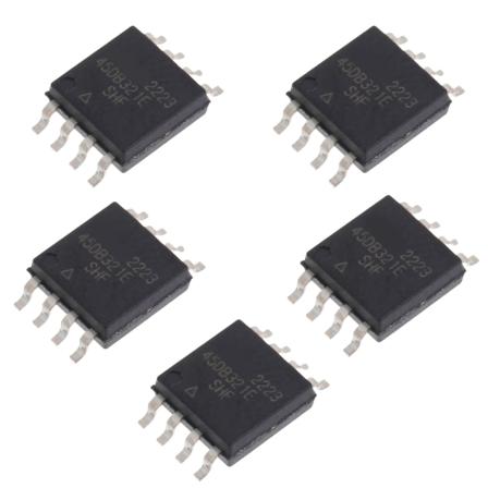 AT45DB321E-SHF-T 45DB321E-SH AT45DB321 SOP8 Serial Flash -muisti 32 Mt 528 tavua x 8192 sivua tiedontallennussovellukselle