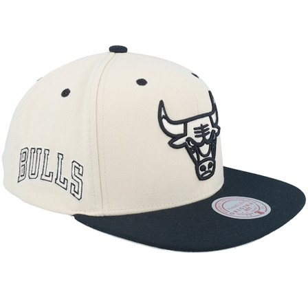 Mitchell & Ness - NBA Bege snapback Boné - Chicago Bulls Evergreen Cream Black Cap Off White/Black Snapback @ Hatstore
