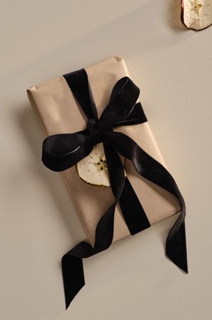 Jotex - Fløyelsstropp Svart - VELVETY - Kjøp Gavepapir & gavebånd hos Jotex