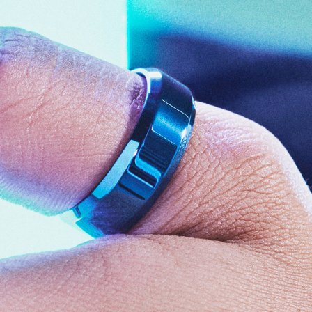 Ferrum | Anneau à bords biseautés en acier inoxydable bleu poli - 8 mm pour hommes - Bagues en acier